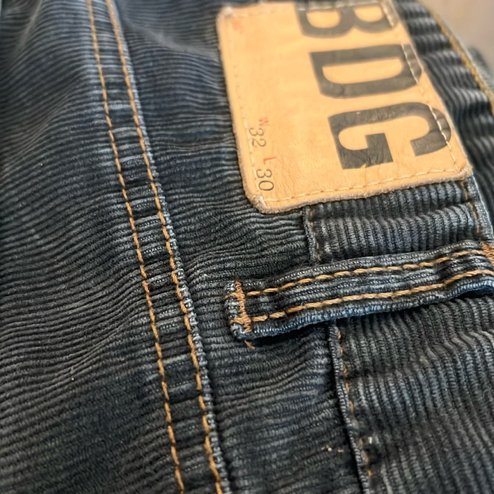 BDG 32W 30L Corduroy Button Front pants